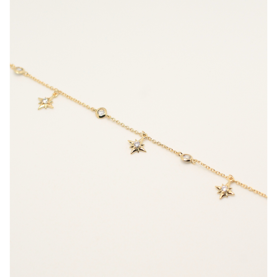 Dainty gold plated bracelet with zirconia star design