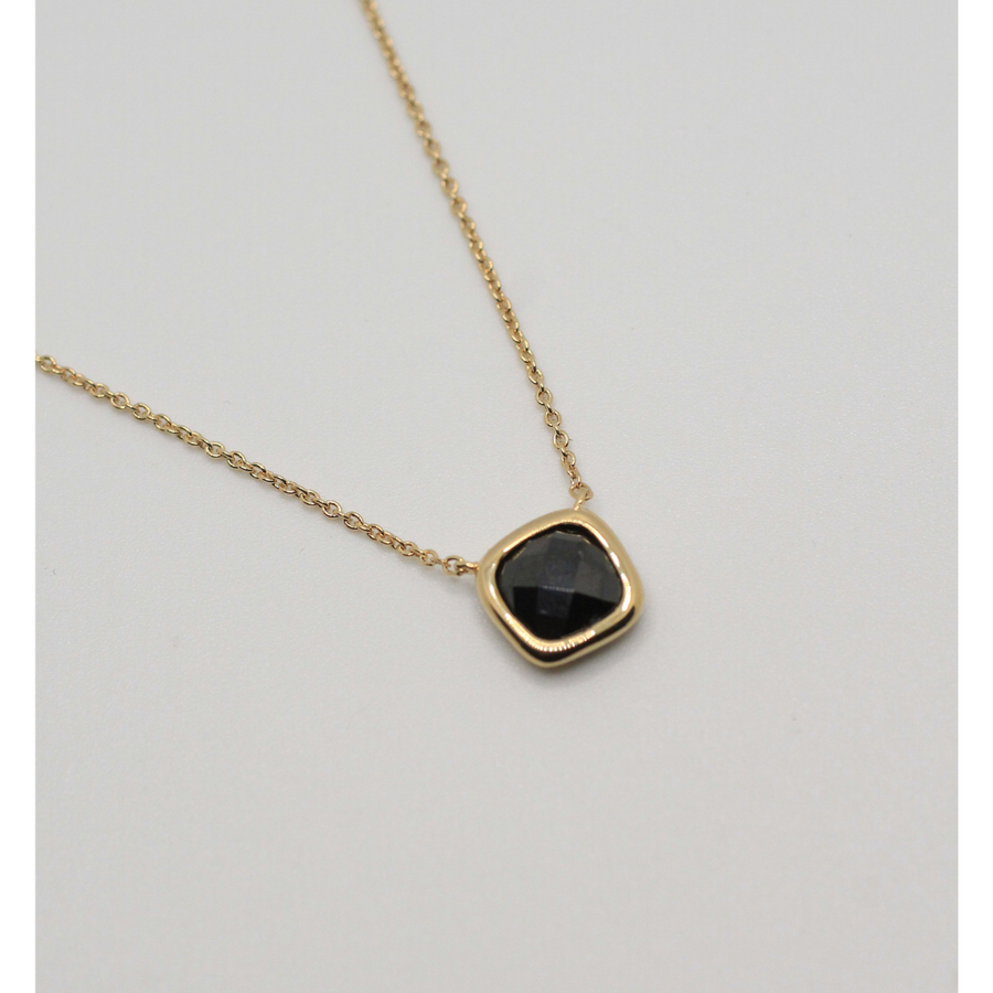 3 MICRONS 18K GOLD PLATED NECKLACE WITH TINTED GLASS