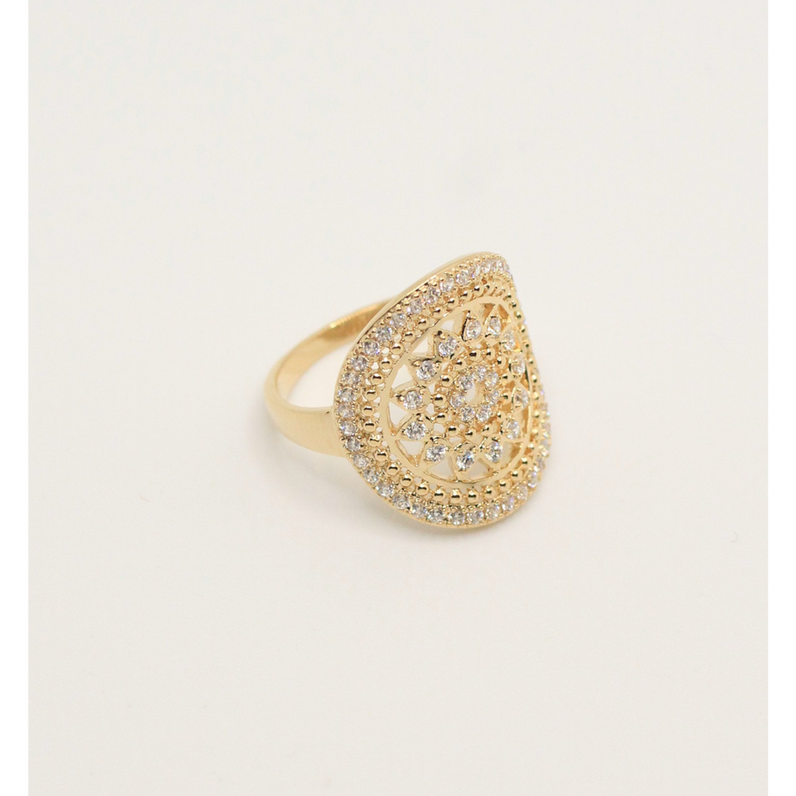 gold ring with zirconia